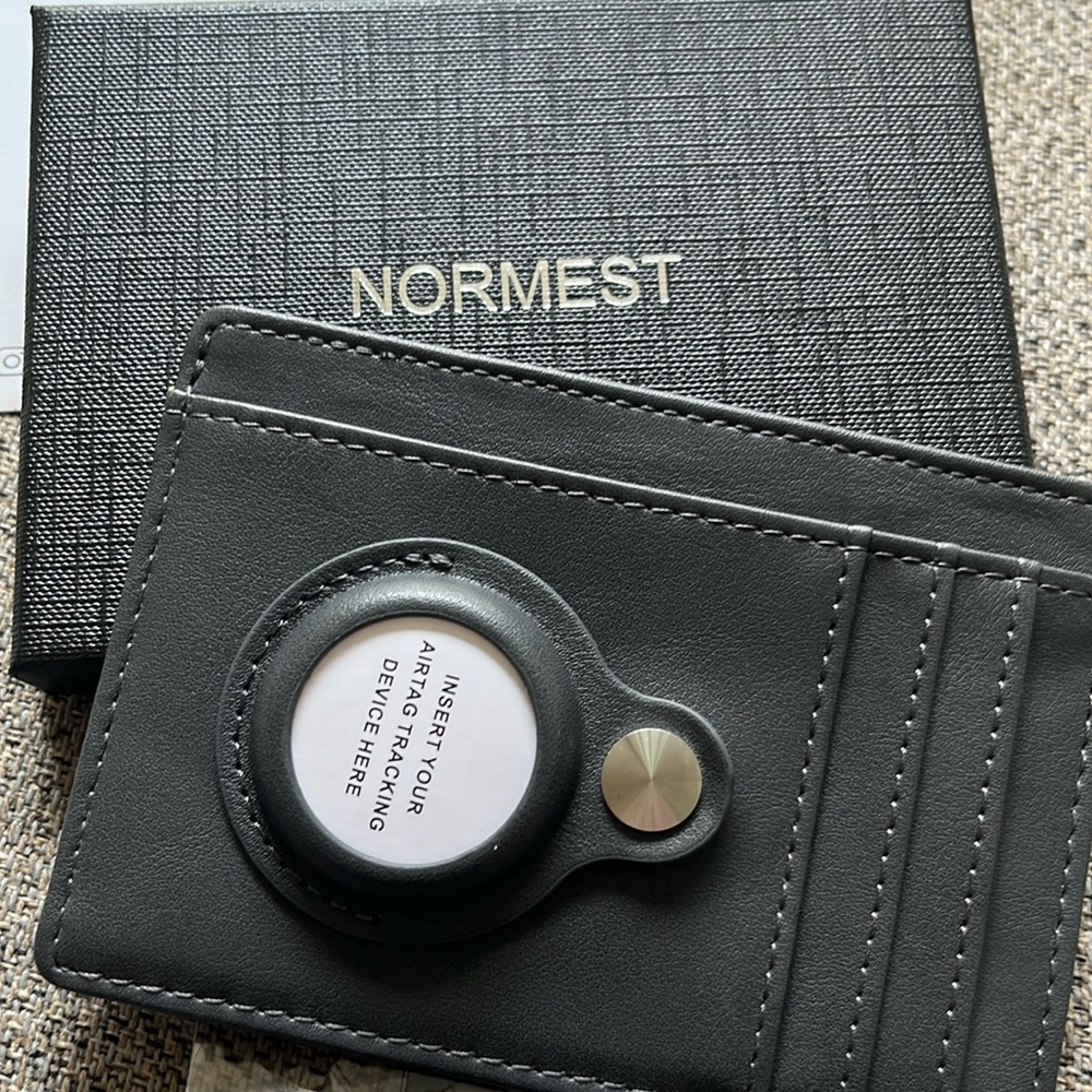 Normest men’s wallet and coordinating key ring. New!
